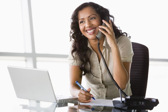 office-assistant-answering-the-phone