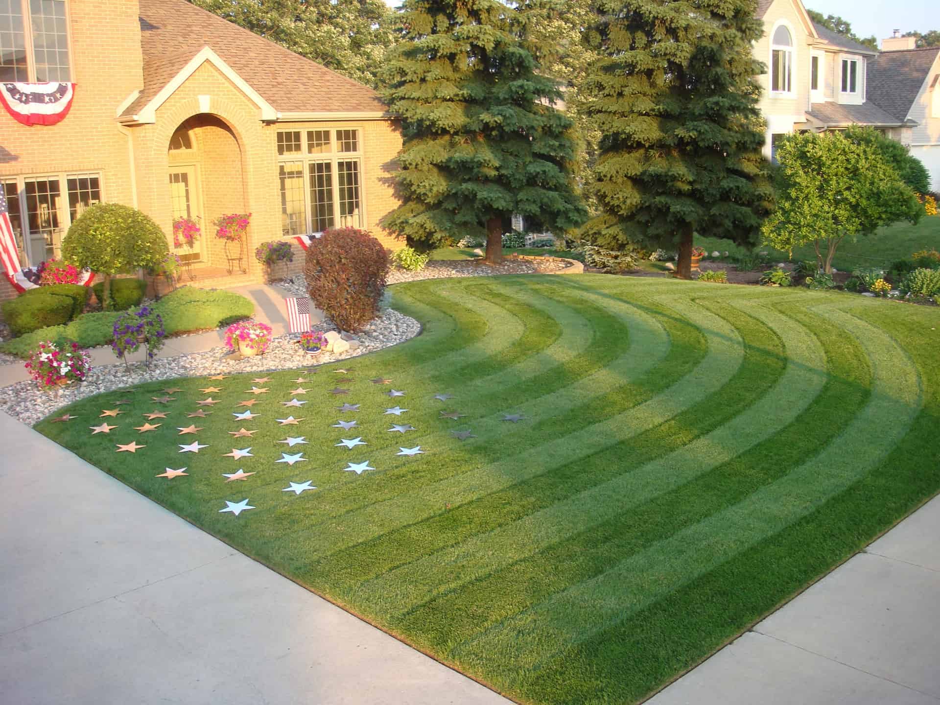 1.july4th.best.lawn.stripes